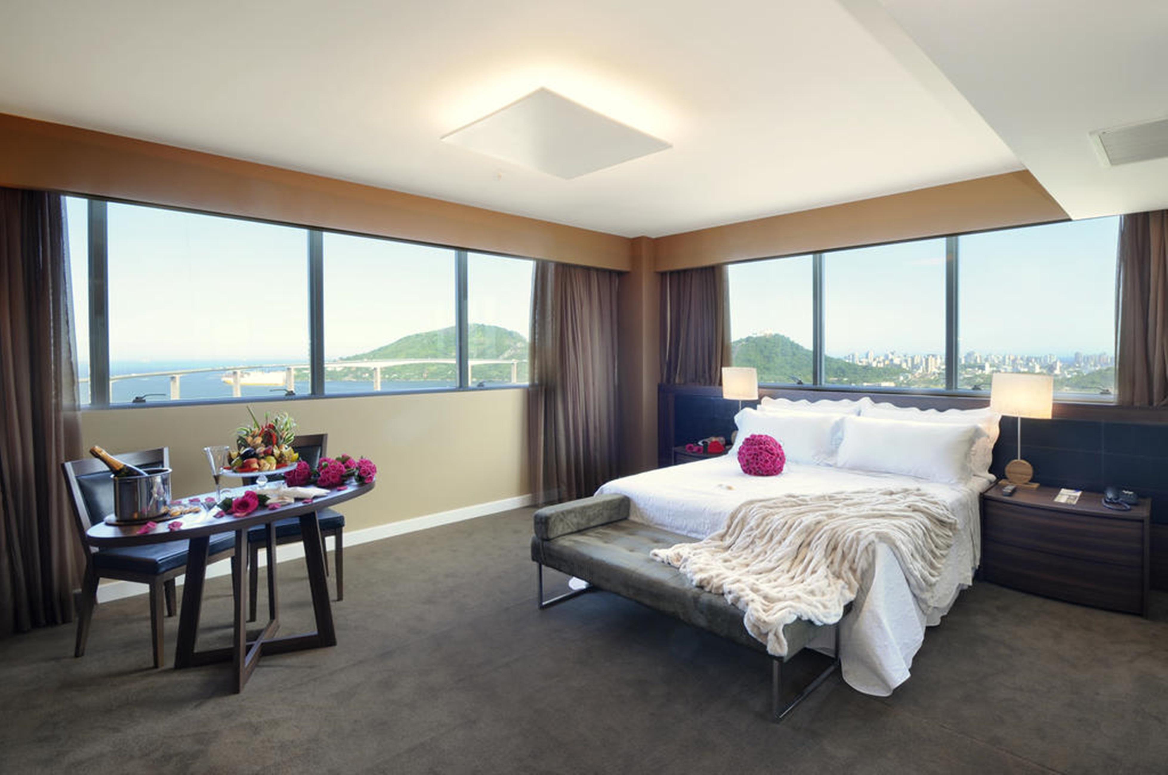 Golden Tulip Porto Vitoria Hotel Exterior photo