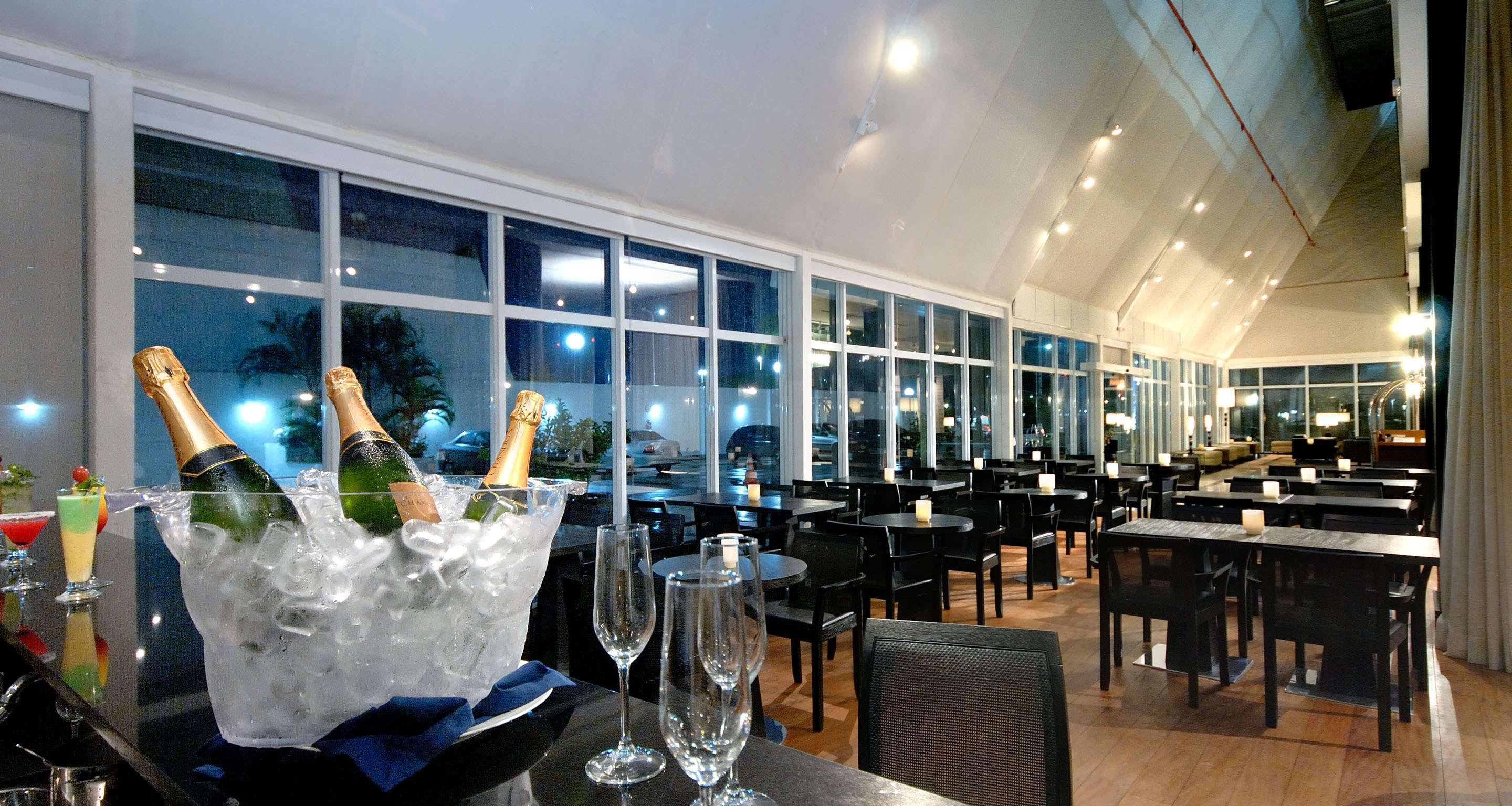 Golden Tulip Porto Vitoria Hotel Exterior photo